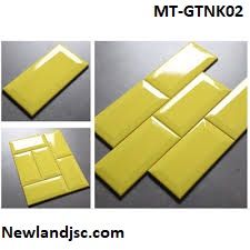 Gạch thẻ nhập khẩu trang trí màu vàng vát cạnh KT 75x150mm MT-GTNK02