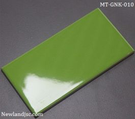 Gạch thẻ ốp tường nhập khẩu màu xanh lá mạ KT 75x150mm MT-GNK-010