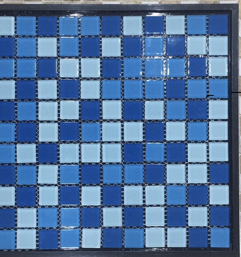 Công trình bể bơi Bến Lức- Long An sử dụng gạch mosaic