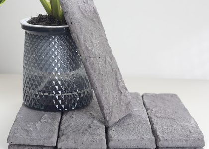 Gạch thẻ giả cổ ốp tường mang trong mình vẻ đẹp cổ điển và tinh tế với màu thời gian