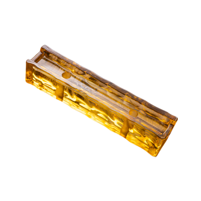 ạch kính MTGK-00005 có độ trong suốt vượt trội, chịu lực tốt, đồng thời mang lại khả năng lấy sáng tự nhiên mà vẫn đảm bảo tính riêng tư