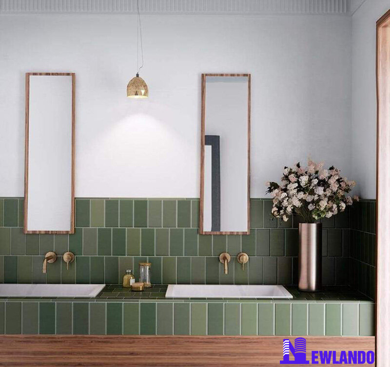 Côn trình ốp tường nhà vệ sinh tầng M tòa Golden Land 275 Nguyễn Trãi 
