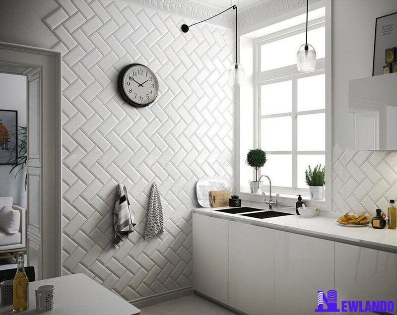Công trình phòng tắm ốp tường gạch thẻ tone trắng tại nhà bác Lập nhà anh Khang