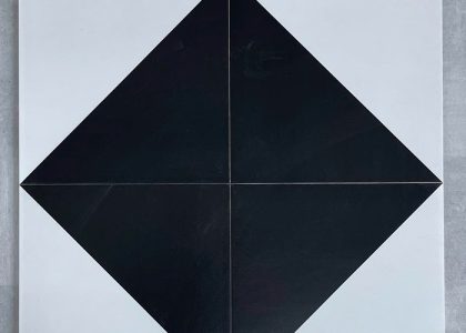 Gạch bông men 30x30 sở hữu thiết kế hoa văn đẹp mắt, màu sắc sống động và hiện đại, tạo điểm nhấn độc đáo cho không gian