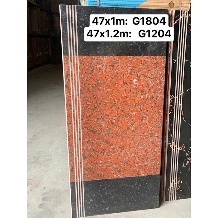Gạch ốp lát bậc cầu thang có bề mặt bóng, có rãnh, kẻ chỉ, hạn chế trơn trượt tối ưu
