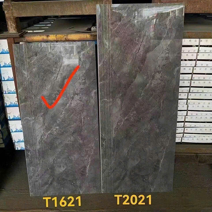 Gạch ốp lát bậc cầu thang có bề mặt bóng, có rãnh, kẻ chỉ, hạn chế trơn trượt tối ưu