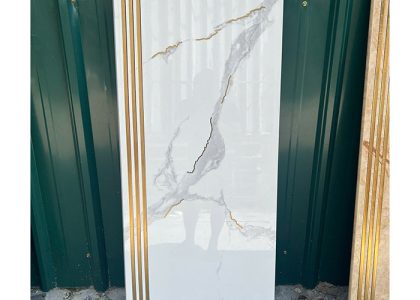 Gạch ốp lát bậc cầu thang có bề mặt bóng, có rãnh, kẻ chỉ, hạn chế trơn trượt tối ưu