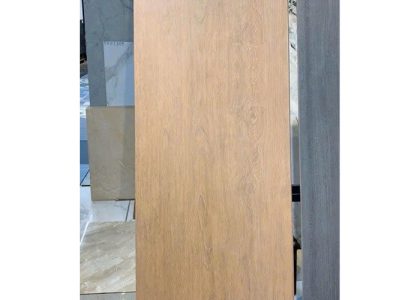 Gạch ốp lát bậc cầu thang có bề mặt bóng, có rãnh, kẻ chỉ, hạn chế trơn trượt tối ưu