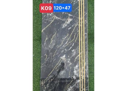 Gạch ốp lát bậc cầu thang có bề mặt bóng, có rãnh, kẻ chỉ, hạn chế trơn trượt tối ưu