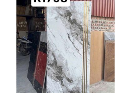 Gạch ốp lát bậc cầu thang có bề mặt bóng, có rãnh, kẻ chỉ, hạn chế trơn trượt tối ưu
