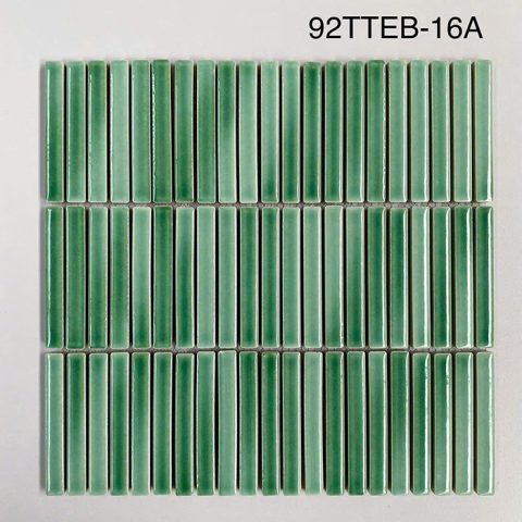 Gạch thẻ cao cấp có cấu tạo chắc chắn và có độ bền cao, không bị phai màu, đảm bảo công trình luôn đẹp bền vững theo thời gian