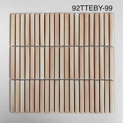 Gạch thẻ cao cấp có cấu tạo chắc chắn và có độ bền cao, không bị phai màu, đảm bảo công trình luôn đẹp bền vững theo thời gian