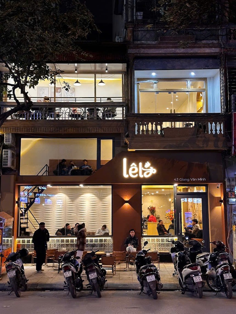 Gạch kính trắng vân mây Newlando đồng hành cùng Lê La coffe 43 Giang Văn Minh