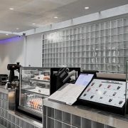 Nhà hàng đẹp, quán Cafe chất với gạch kính lấy sáng màu trắng