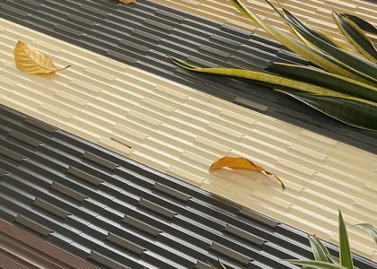 Gạch ốp tường Việt Nhật có bề mặt sắc nét, màu sắc hiện đại, sản phẩm phù hợp với nhiều không gian