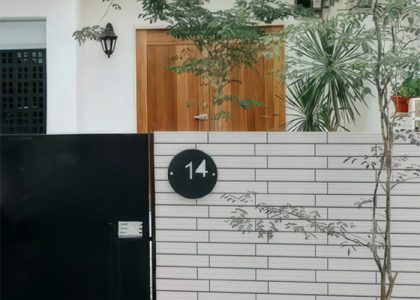 Gạch ốp tường Việt Nhật có bề mặt sắc nét, màu sắc hiện đại, sản phẩm phù hợp với nhiều không gian