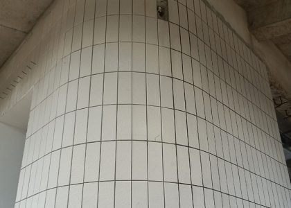 Gạch ốp tường Việt Nhật có bề mặt sắc nét, màu sắc hiện đại, sản phẩm phù hợp với nhiều không gian