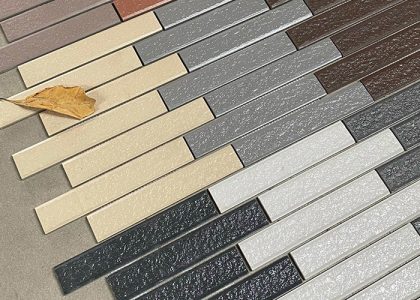 Gạch ốp tường Việt Nhật có bề mặt sắc nét, màu sắc hiện đại, sản phẩm phù hợp với nhiều không gian