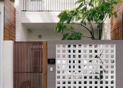 Gạch ốp tường Việt Nhật có bề mặt sắc nét, màu sắc hiện đại, sản phẩm phù hợp với nhiều không gian