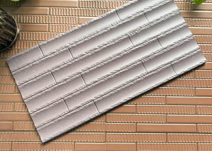 Gạch ốp tường Việt Nhật có bề mặt sắc nét, màu sắc hiện đại, sản phẩm phù hợp với nhiều không gian