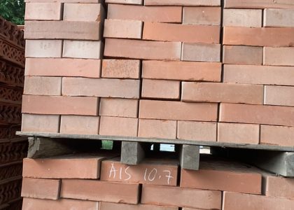 Gạch xây không trát kt 300x150x70mm MT-GCX00004