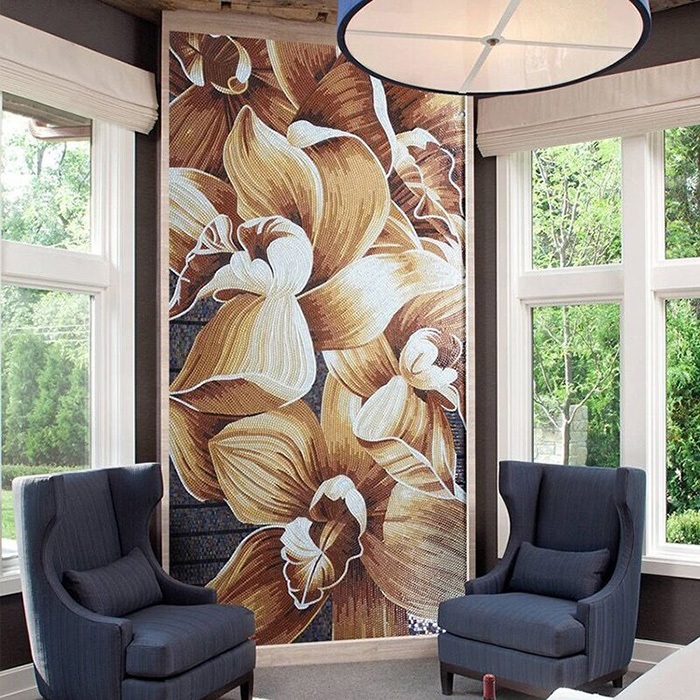 Tranh mosaic gồm những viên gạch nhỏ được nung khoảng 1230 độ C, nhiệt độ nung ổn định mang đến kết cấu vững chắc