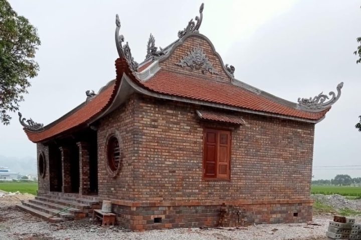 Gạch giả cổ trang trí đền chùa: vật liệu giữ hồn kiến trúc tâm linh
