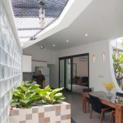 Ứng dụng của gạch kính lấy sáng trong thiết kế nội thất & ngoại thất