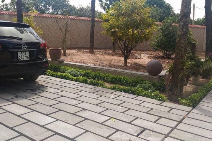 Các kích thước đá ong xám phổ biến dùng lát sân vườn