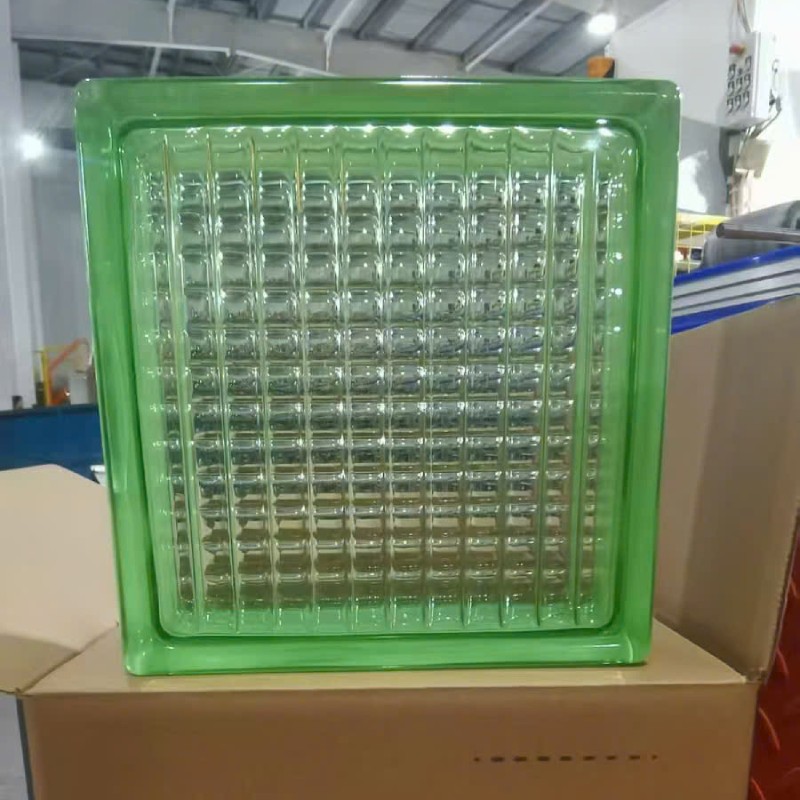 Gạch kính lấy sáng màu xanh lá mạ sọc đũa MT-GK1908XL