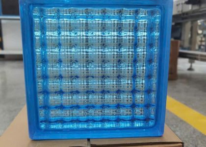 Gạch kính lấy sáng màu xanh nước biển hoạ tiết Kẹo Candi MT-GK1908KX