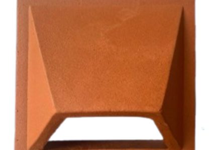 Gạch Thông Gió Bánh Ú là một loại gạch tự nhiên được sản xuất từ đất sét và nung ở nhiệt độ cao.