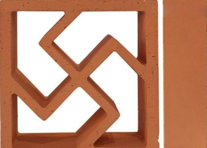 Gạch Thông Gió Chữ Vạn là một loại gạch tự nhiên được sản xuất từ đất sét và nung ở nhiệt độ cao.