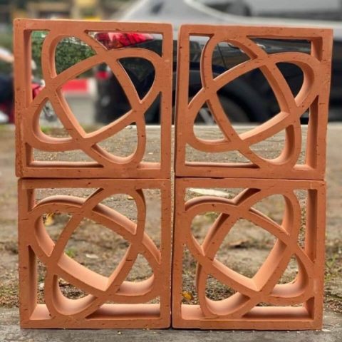 Gạch Thông Gió Elip là một loại gạch tự nhiên được sản xuất từ đất sét và nung ở nhiệt độ cao.