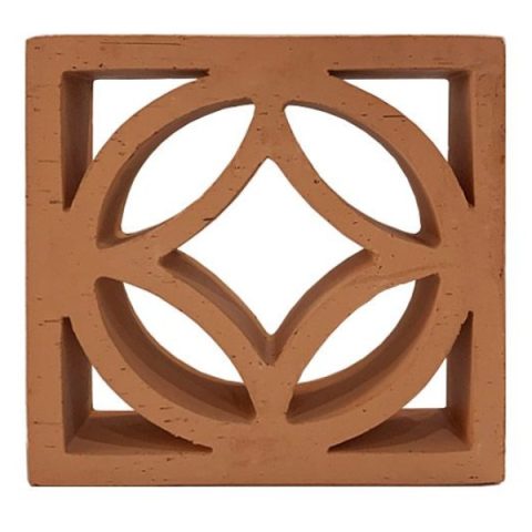 Gạch Thông Gió Thần Tài là một loại gạch tự nhiên được sản xuất từ đất sét và nung ở nhiệt độ cao.