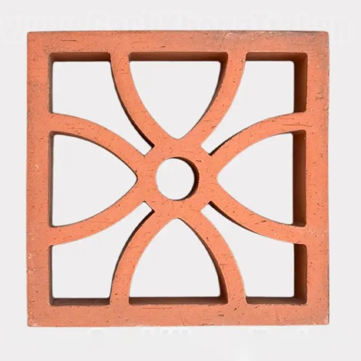 Gạch Thông Gió Tứ Điệp là một loại gạch tự nhiên được sản xuất từ đất sét và nung ở nhiệt độ cao.