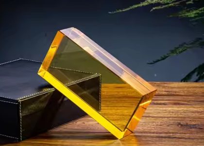 Gạch kính vàng vân sóng bọt nước 200x100x50mm MTGKM-0010