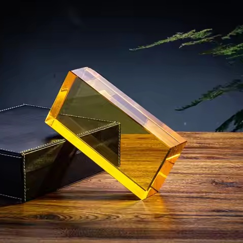 Gạch kính vàng vân sóng bọt nước 200x100x50mm MTGKM-0010